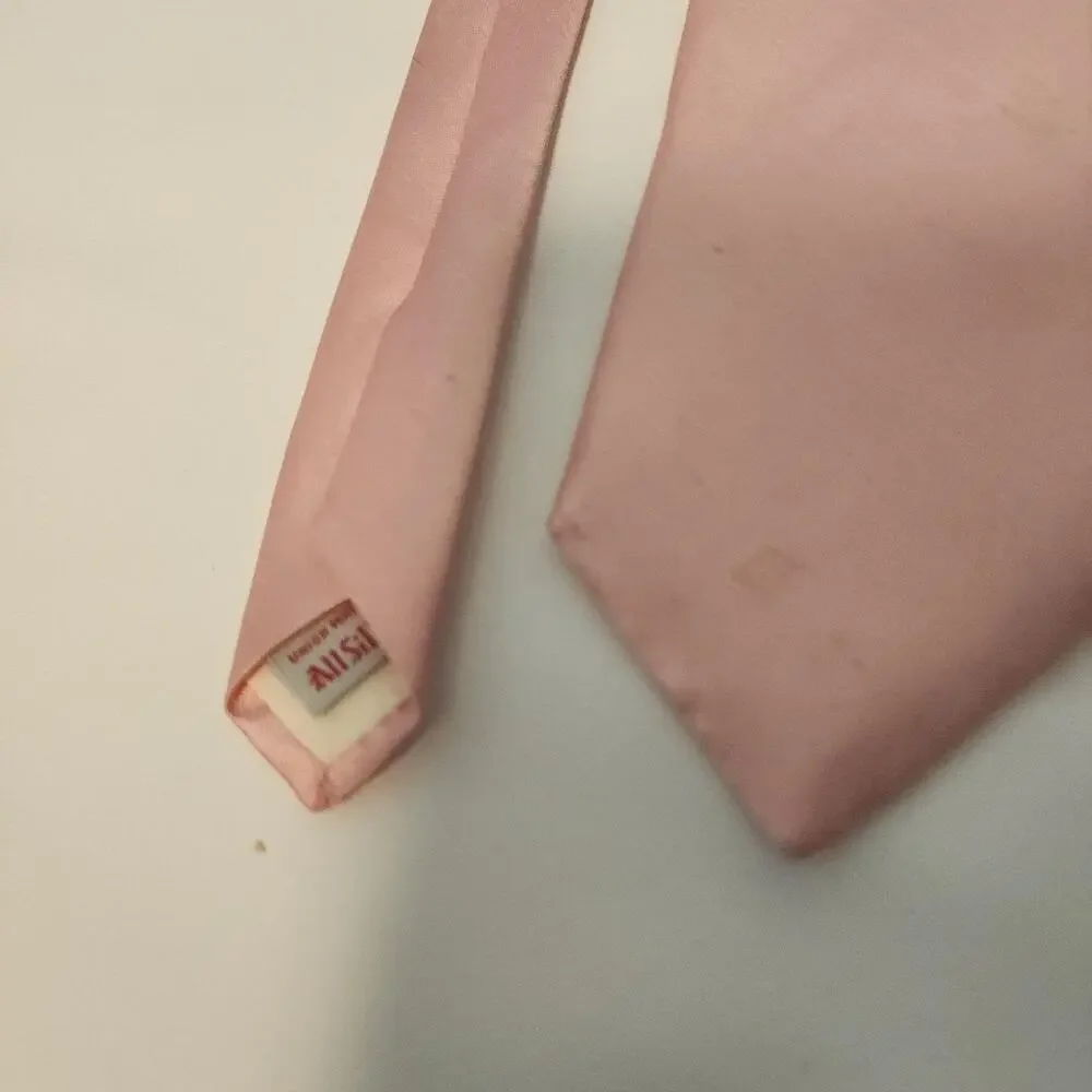 Vintage Pink Silk Tie Mens Classic Satin Solid Necktie NWT NOS